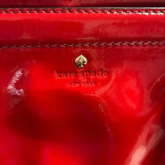 Kate Spade Carlisle Street Sylvie handbag in cherry red patent leather - Picture 2 of 11